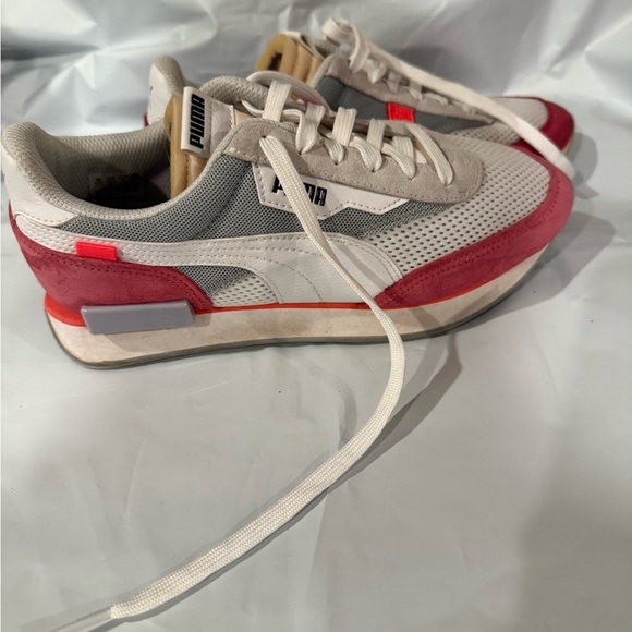 Women’s Puma FUTURE RIDER PLAY ON Size 8 - Picture 4 of 9